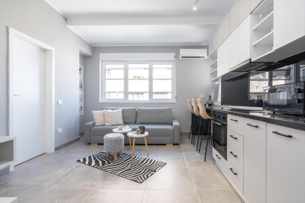Minimalist Design Apartament In Magheru Бухарест Экстерьер фото