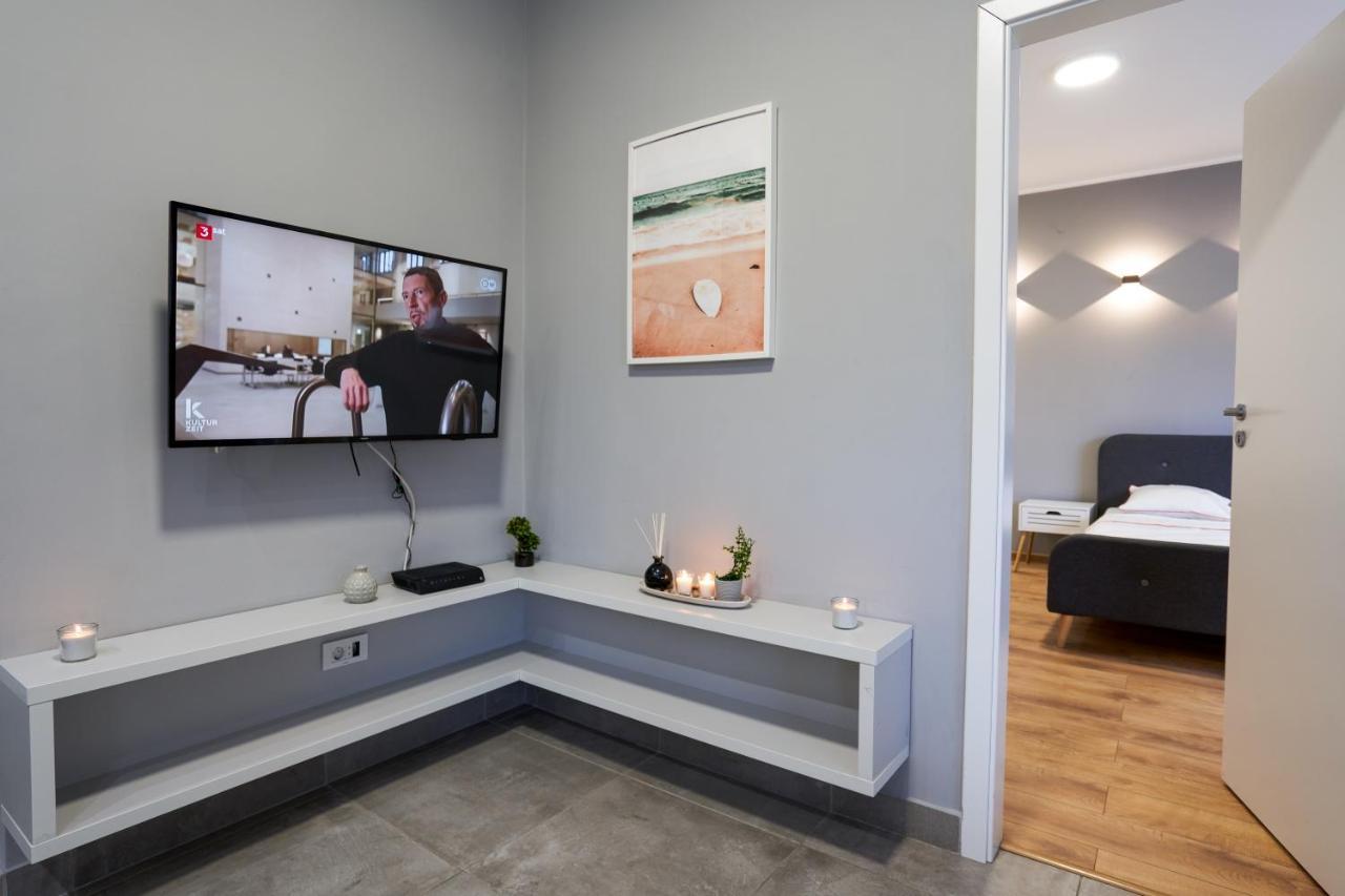 Minimalist Design Apartament In Magheru Бухарест Экстерьер фото
