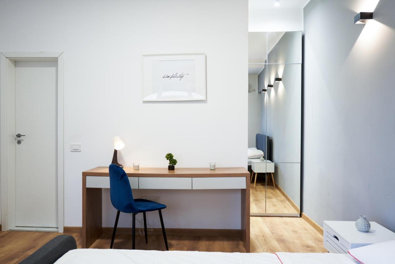 Minimalist Design Apartament In Magheru Бухарест Экстерьер фото